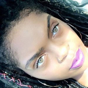 Meet your Posher, Laronda